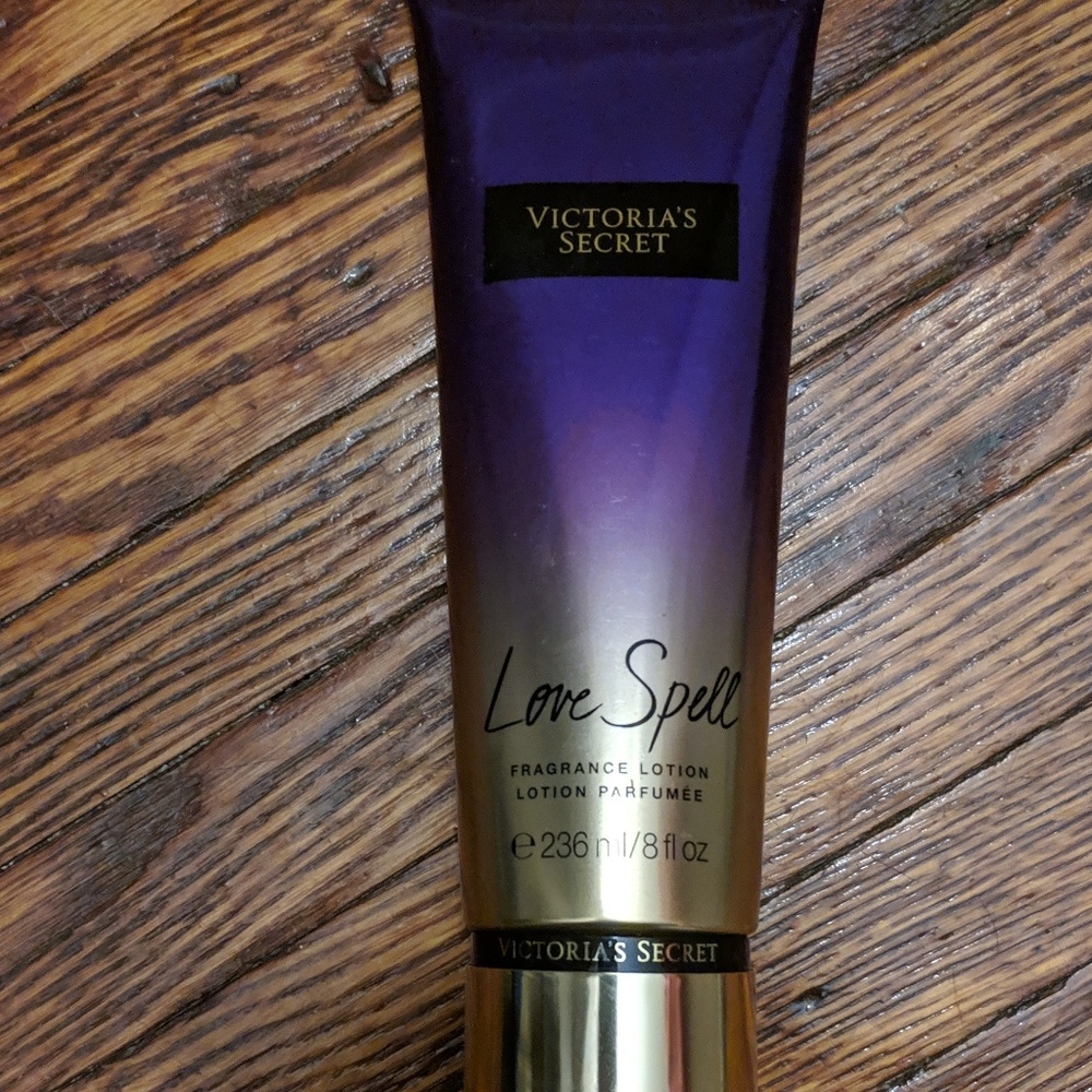 Victoria's Secret Love Spell Perfumed Lotion